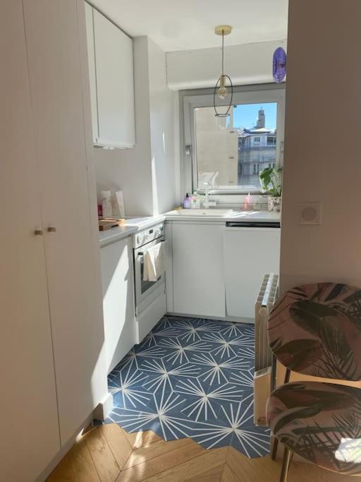 Appartement 9, Entre Opera Et Pigalle, Superbe Avec Balcon *