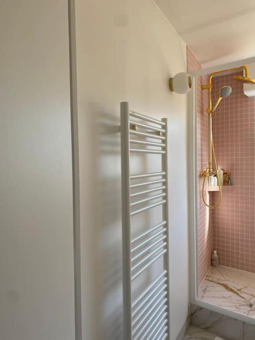 Appartement 9, Entre Opera Et Pigalle, Superbe Avec Balcon *